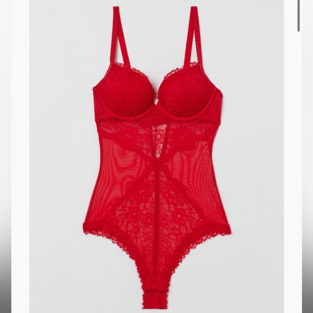 BNWT H&M red lace bodysuit